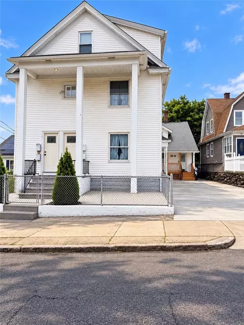 28 Englewood Ave, Pawtucket, RI 02860
