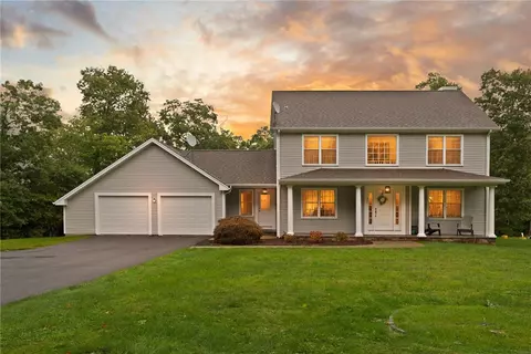 457 Cottrell Rd, Tiverton, RI 02878