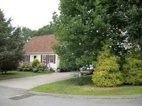 11 Eddy Dr, Westerly, RI 02891