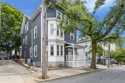 118 Pitman St, Providence, RI 02906