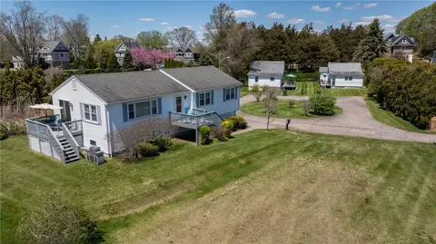 6 Sunset Ave, Westerly, RI 02891 photo 3