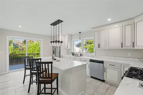 235 Beckwith St, Cranston, RI 02910