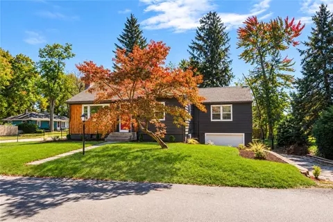 Exterior - 330 Manolla Ave, Warwick, RI 02888 photo 2 of 6