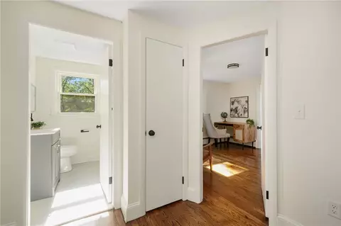 Entry Way - 330 Manolla Ave, Warwick, RI 02888 photo 2 of 3