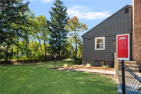Exterior - 330 Manolla Ave, Warwick, RI 02888 photo 5 of 6