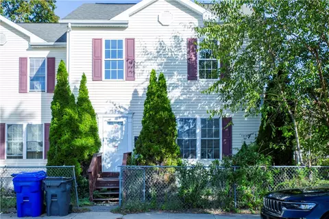 281 Swan St #A, Providence, RI 02905