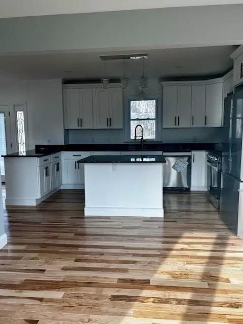Kitchen - 301 Liberty Rd, Exeter, RI 02822 photo 2 of 3