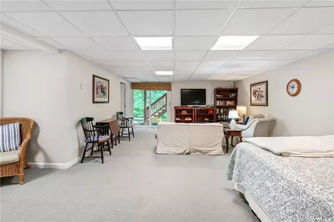 Bedroom - 121 Hampton Way, South Kingstown, RI 02879 photo 6 of 9