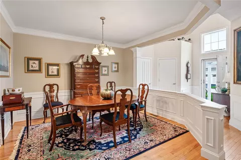 Dining - 121 Hampton Way, South Kingstown, RI 02879 photo 2 of 3