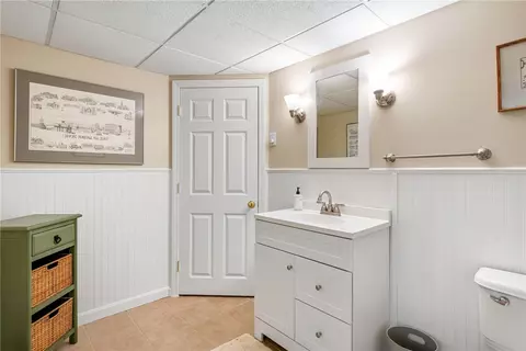 Bath - 121 Hampton Way, South Kingstown, RI 02879 photo 5 of 5