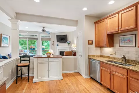 Kitchen - 121 Hampton Way, South Kingstown, RI 02879 photo 1 of 4