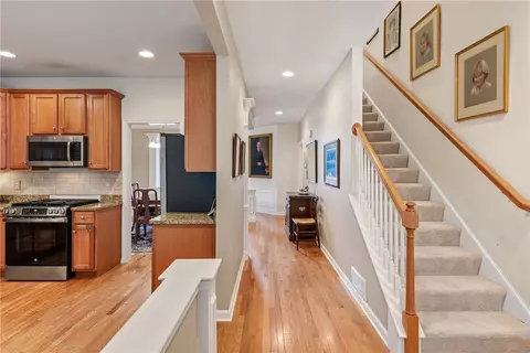 Entry Way - 121 Hampton Way, South Kingstown, RI 02879 photo 3 of 3