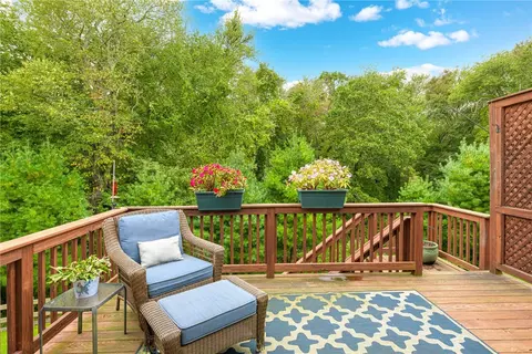 Exterior - 121 Hampton Way, South Kingstown, RI 02879 photo 3 of 8