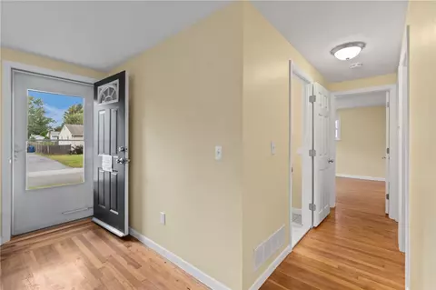 Entry Way - 66 Palace Ave, Warwick, RI 02886 photo 1 of 2