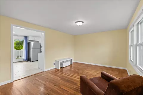 Living - 66 Palace Ave, Warwick, RI 02886 photo 1 of 4