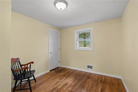 Bedroom - 66 Palace Ave, Warwick, RI 02886 photo 1 of 12