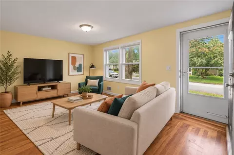 Living - 66 Palace Ave, Warwick, RI 02886 photo 1 of 5