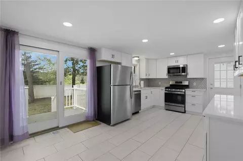 Kitchen - 66 Palace Ave, Warwick, RI 02886 photo 3 of 6