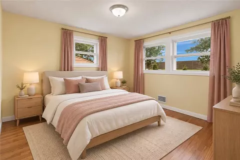 Bedroom - 66 Palace Ave, Warwick, RI 02886 photo 7 of 15