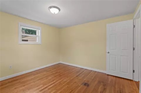 Bedroom - 66 Palace Ave, Warwick, RI 02886 photo 10 of 12