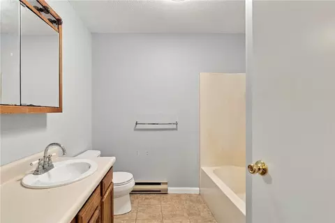 Bath - 200 Post Rd #618, Warwick, RI 02888 photo 4 of 4