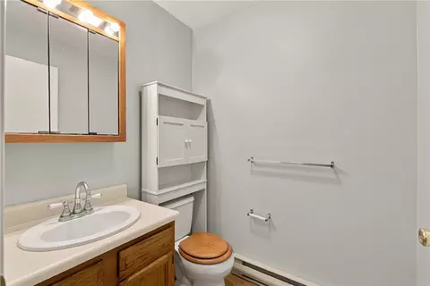 Bath - 200 Post Rd #618, Warwick, RI 02888 photo 1 of 4
