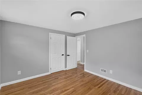 Bedroom - 59 Graybar Rd, Warwick, RI 02888 photo 2 of 5