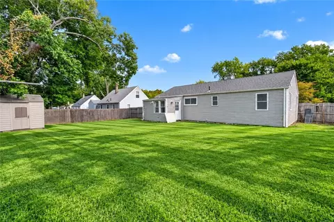 Exterior - 59 Graybar Rd, Warwick, RI 02888 photo 4 of 4