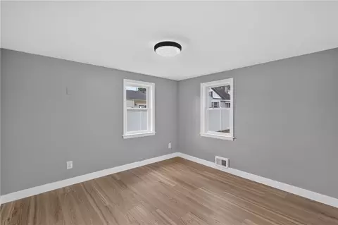 Bedroom - 59 Graybar Rd, Warwick, RI 02888 photo 5 of 5
