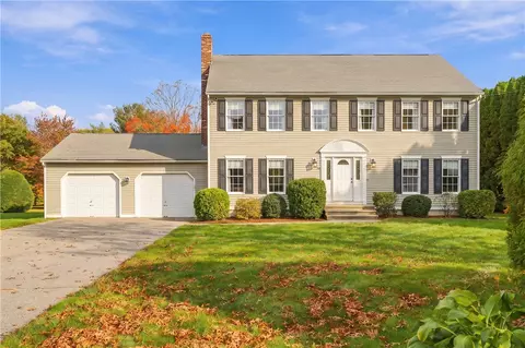 16 Woodside Ave, Cumberland, RI 02864