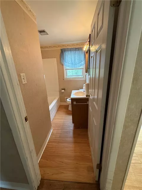 20 Crystal Dr, Warwick, RI 02889 photo 9