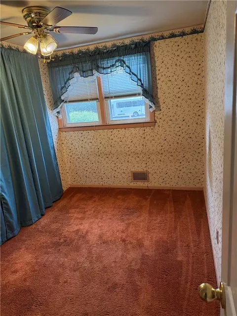 20 Crystal Dr, Warwick, RI 02889 photo 7