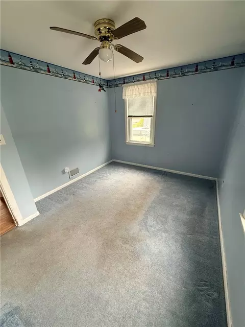 20 Crystal Dr, Warwick, RI 02889 photo 6