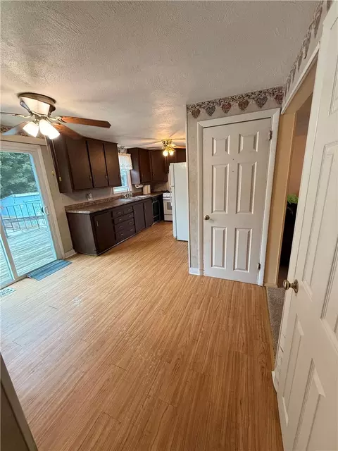 20 Crystal Dr, Warwick, RI 02889 photo 4