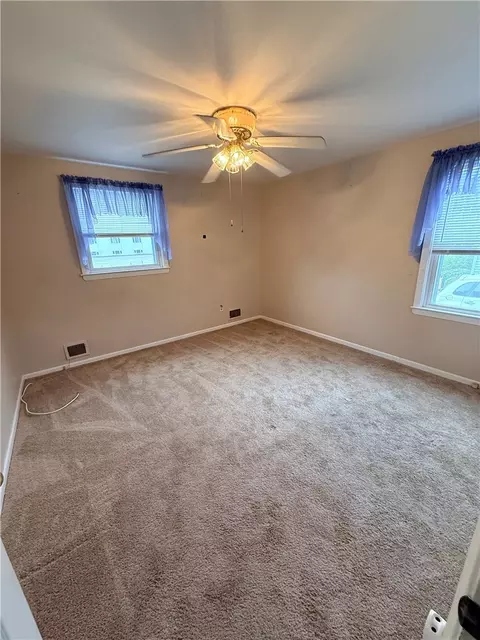 20 Crystal Dr, Warwick, RI 02889 photo 8