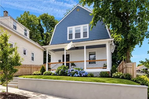 49 Woodbine St, Providence, RI 02906