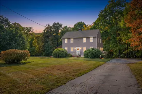 510 Maureen Cir, Mapleville, RI 02839