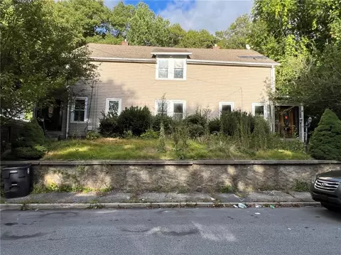 5 S Larchmont St, North Providence, RI 02911