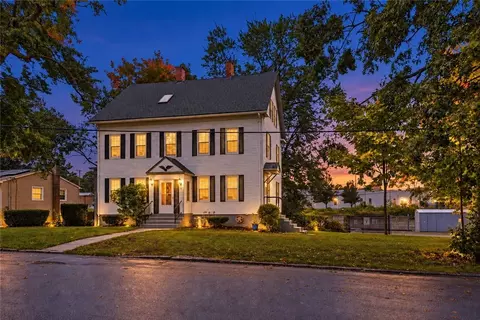 7 Broad St, Warwick, RI 02888