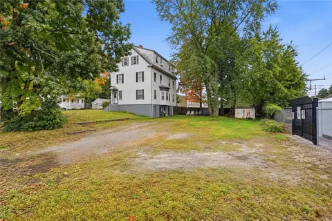 Exterior - 7 Broad St, Warwick, RI 02888 photo 6 of 7