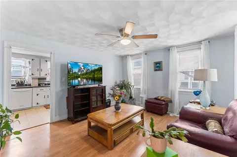 176 Burgess Ave, East Providence, RI 02914