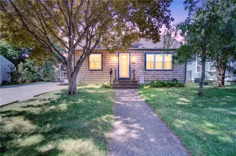 333 Maple St, Warwick, RI 02888