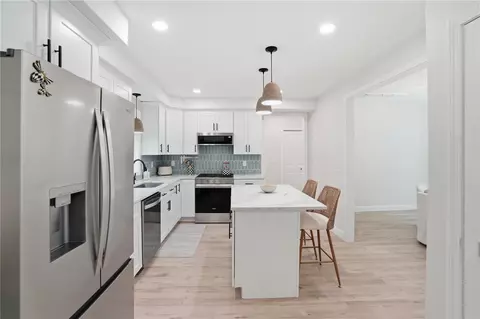 72 Wilbur Rd, Lincoln, RI 02865