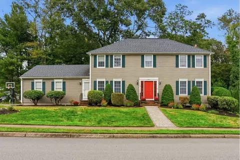 274 Larchwood Dr, Warwick, RI 02886