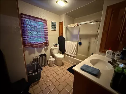 Bath - 8 Pike St, South Kingstown, RI 02879 photo 1 of 1