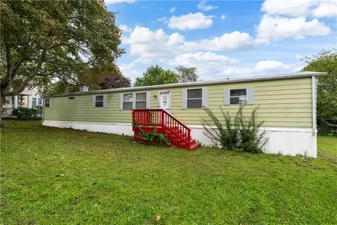 52 Ronnie St, Tiverton, RI 02878