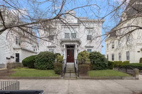 466 Broadway #5, Providence, RI 02909