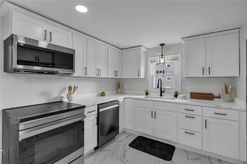 Kitchen - 546 Robinson St, Woonsocket, RI 02895 photo 2 of 4