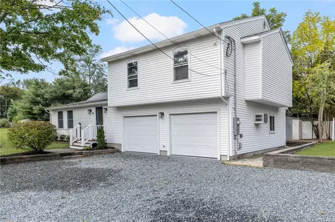 34 Mount View Ave, North Kingstown, RI 02852