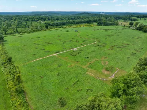 135 Wintechog Hill Rd, No Stonington, CT 06359